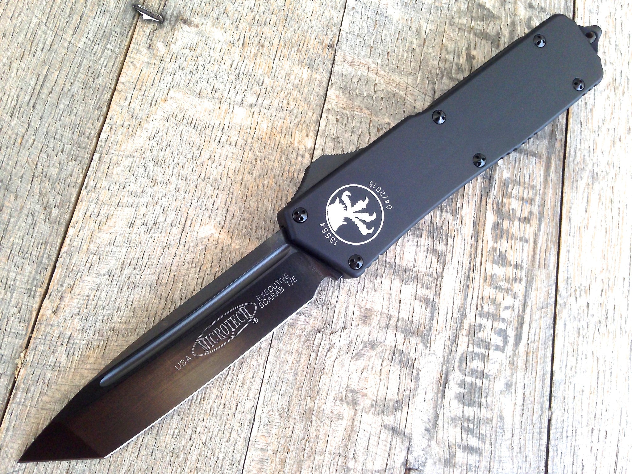 Microtech Tanto Executive Scarab OTF Knife 177-1T (Two-tone blade) - GearBarrel.com
